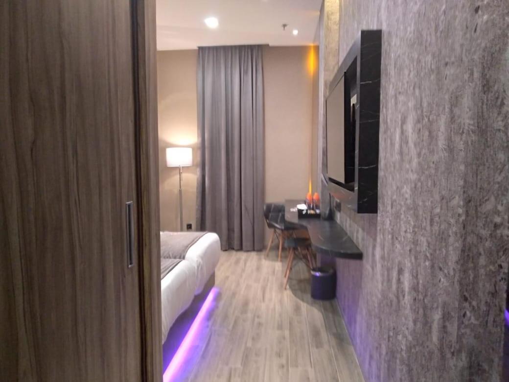 De Paris Hotel Μεντάν Εξωτερικό φωτογραφία