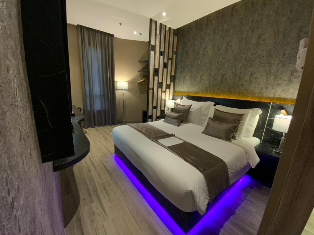 De Paris Hotel Μεντάν Εξωτερικό φωτογραφία